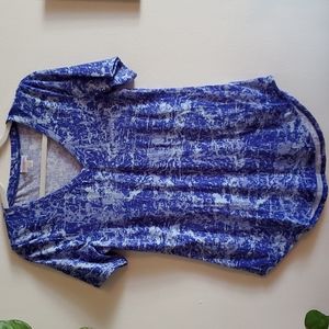 LulaRoe Iris tunic top